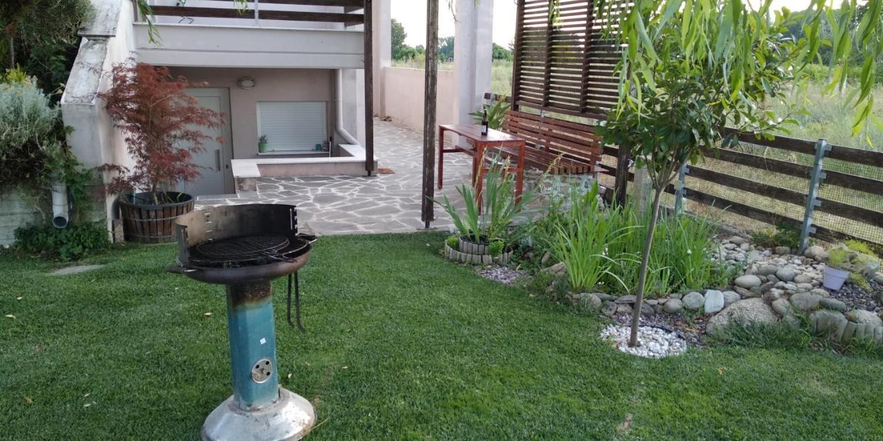 Guesthouse With Garden Comotini Exterior foto