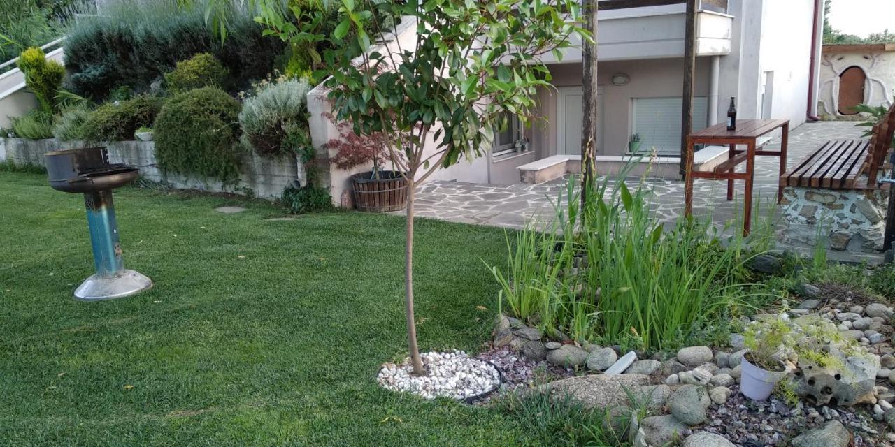 Guesthouse With Garden Comotini Exterior foto